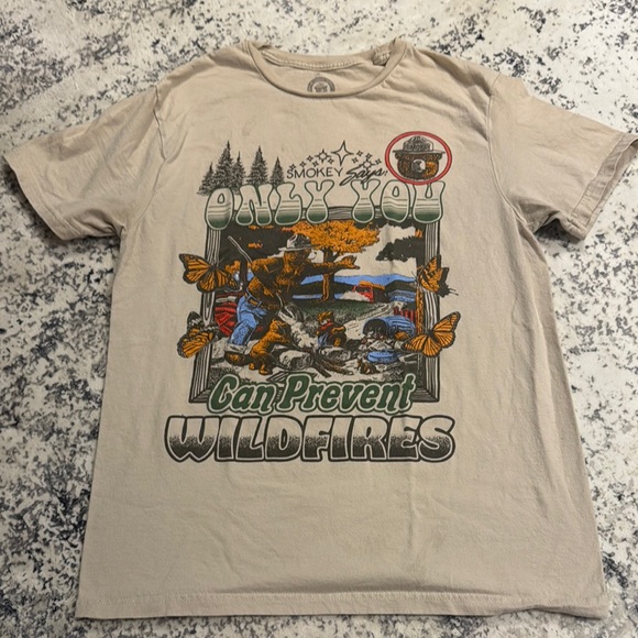 smokey the bear Tops - Women’s Medium Smokey the Bear T-Shirt